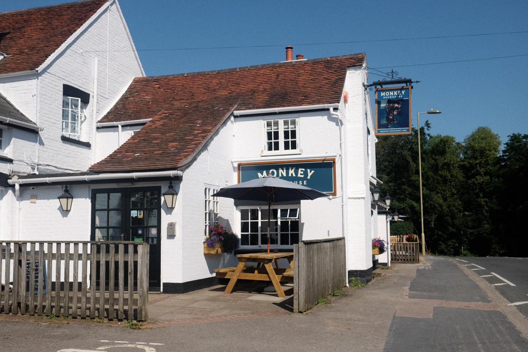 Monkey Brewhouse Hotel Lymington Exterior photo