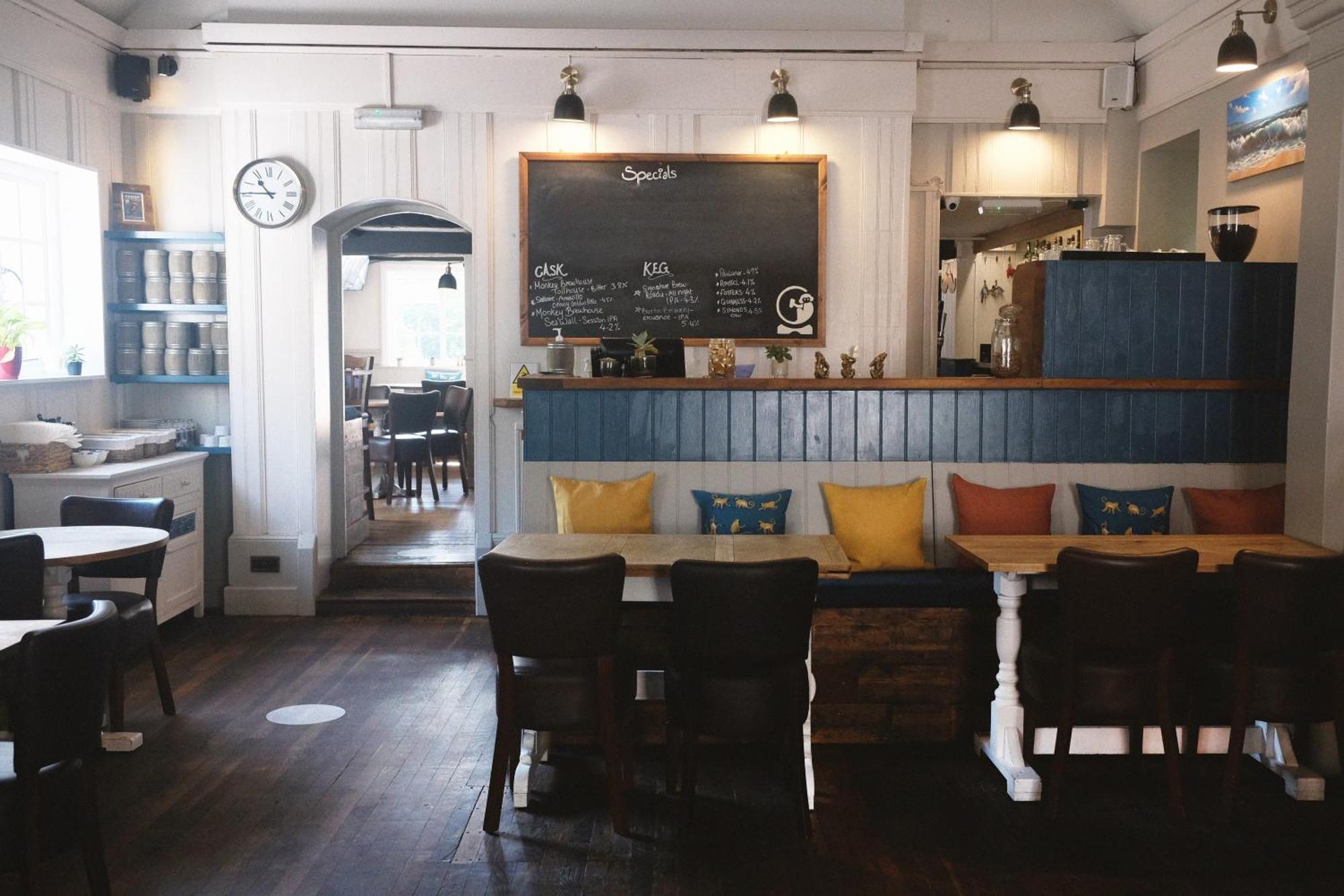 Monkey Brewhouse Hotel Lymington Exterior photo